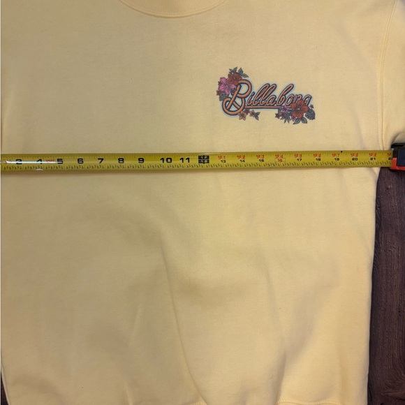 Set of Two Billabong Women's Floral Crew Neck Sweaters - Yellow and Olive - Picture 7 of 10